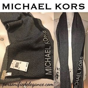 NEW Michael Kors Black Silver Metallic Herringbone Scarf O/S